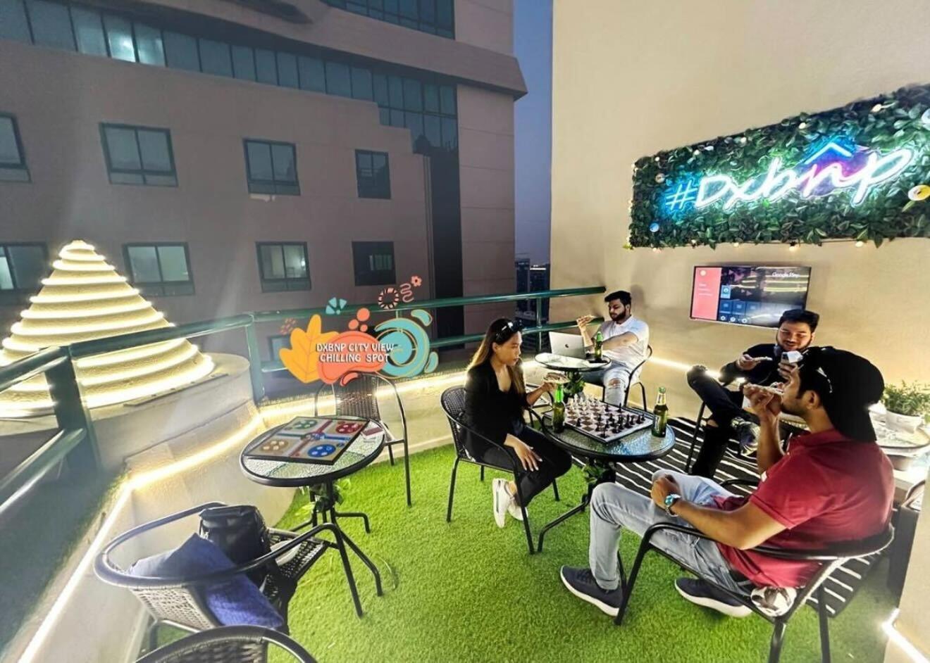 Center Point Partition In Tecom Quarto em Acomodações Particulares Dubai